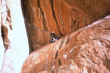 [GreatGraniteRoof.jpg]
Great roof where several routes of Granite Mountain converge before exiting.