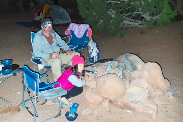 [20190420_050458_LookingGlass.jpg]
Camping at the very base of Looking Glass Rock. Great campsite, provided you don't get trapped in the last 100m of sand.