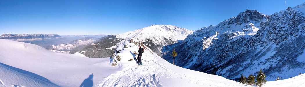 [20070128-BelowOriondePano_.jpg]
Below the summit of Orionde.