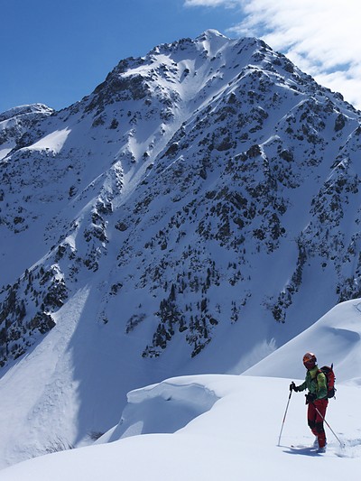 [20100402_112956_GrandsMoulins.jpg]
A view of the couloir, afterwards, with our tracks visible with the low-angle sun.