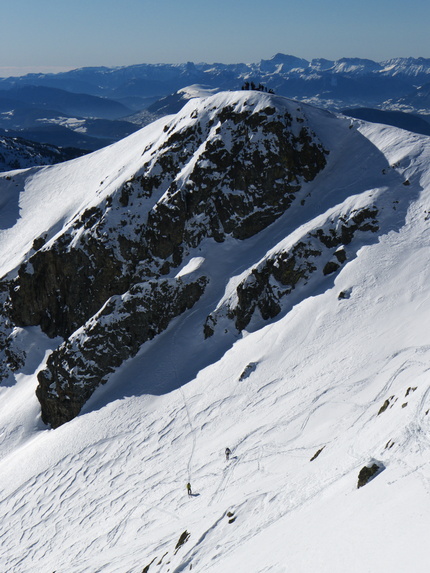 [20111227_124139_GrandColon.jpg]
Going up the Grand Colon, with plenty of people on the summit already.