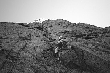 [Lead5.9.jpg]
Start of the 5.9 pitch. The crack above is the original 'Cruise' offwidth, on the right is the 'Scenic Cruise' variation