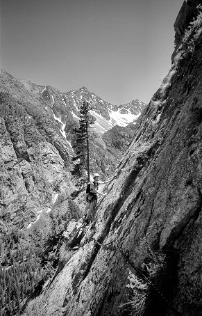 [PalavarVDM_Jenny1.jpg]
Jenny on La Vie Devant Soi (TD+), Palavar-Les-Flots, dalles d'Ailefroide.