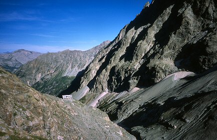 [RefugeSele.jpg]
Refuge du Sélé, Massif des Ecrins.