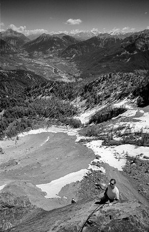 [TenaillesVV_JohnEasy.jpg]
Jenny and Lord Slime on the easiest pitch of Vol et Volupté, Tenailles de Montbrison.