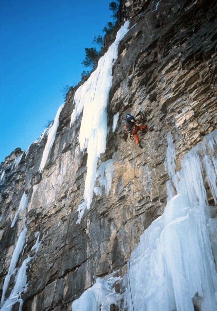 [VincentDry3.jpg]
Vincent on a mixed M5+/6 at Cerviere.