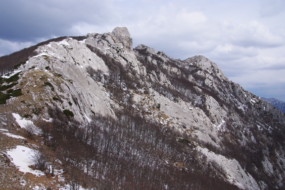 [20100416_145600_PaklenicaMountains.jpg]
Many limestone cliffs in the far back of the canyon still await ascents.