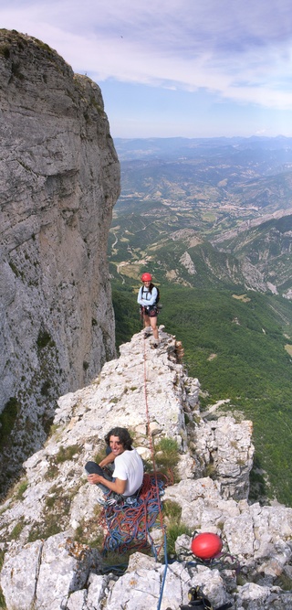 [20070722-151809_PillierCoccinellesVPano_.jpg]
Jenny and Agostino upon reaching the summit of the Ladybug pillar (pillier des coccinelles). The true summit is on the left.