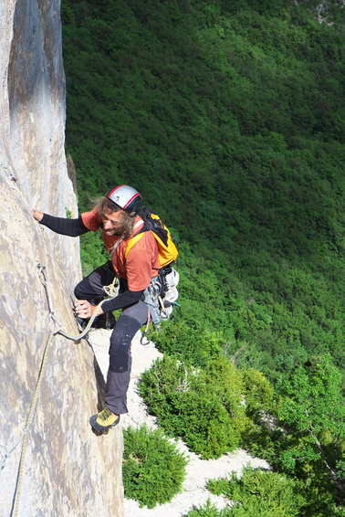 [20130623_145026_Archiane.jpg]
Panta on the smooth 7a+ traverse.