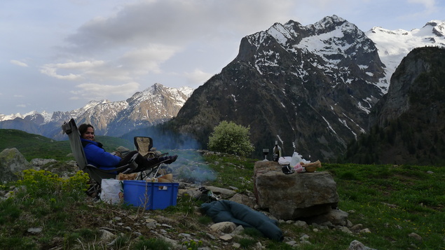 [20110507_192840_CascadeVillard.jpg]
Fantastic bivy spot with the Rochail as a potential ski target for the morning.