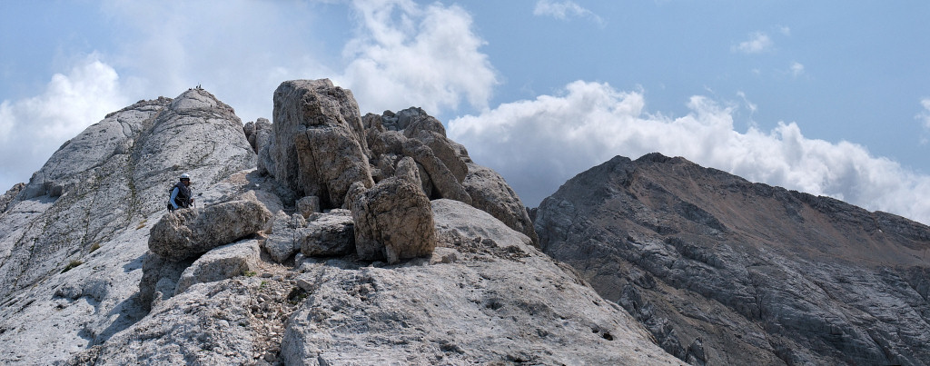 [20080817_124922_PrimaSpallaPano_.jpg]
Towards the summit of Corno Piccolo.