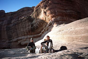 [GrandGulchDinner.jpg]
Preparing dinner on the rock. No fire for us, although it is allowed.