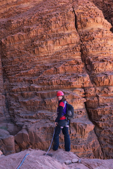 [20111101_103747_HikersRd.jpg]
Climb this, I dare you. The sandstone climbing of Wadi Rum is quite different from what you can find in Utah: much fewer cracks and lots of sandy mushrooms that break when you grip them too hard...