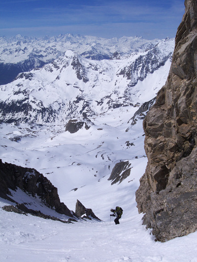 [20080504_103427_DentParracheeSkiDescent.jpg]
Descent of the west couloir, still in hard snow conditions.