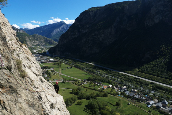 [20110827_160448_Pontamafrey.jpg]
Climbing at Pontamafrey, above the Maurienne highway.