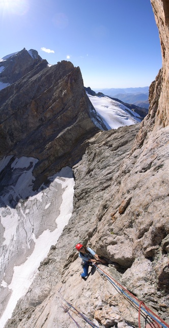 [20060905-1653-IvresseVPano_.jpg]
A vertical panorama taken on 'Nous partirons dans l'ivresse' an excellent an gently rated route on the west face of La Meije: 12 pitches of 5+/6a.