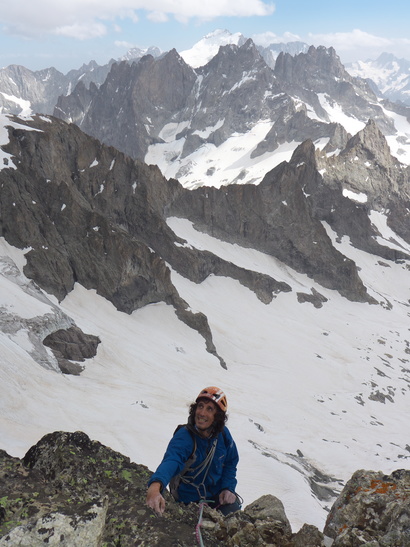 [20130727_164502_LaMeije_LesGrimpeursSeCachentPourOuvrir.jpg]
Ago reaching the top of the route after a pitch so wet water was running inside our sleeves. There's actually another 250 meters to the summit ridge. But today we rap down, unlike 20 years ago.