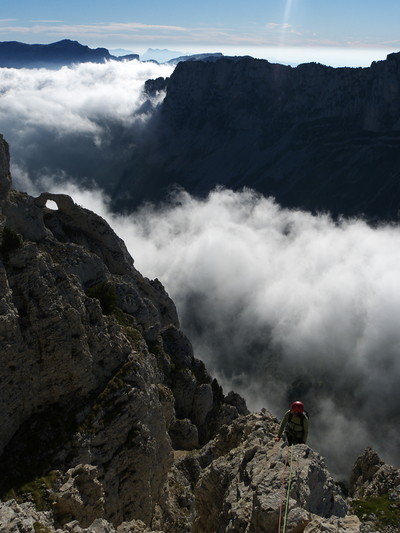 [20100919_173330_MtAiguille.jpg]
Upper part of the route: short sections of mostly descent rock.