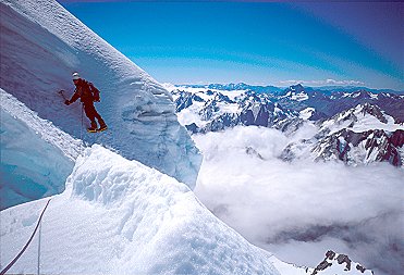 [ElieDeBaumontCrux.jpg]
The crux right under the summit of Mt Elie de Baumont.