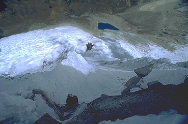 [ChacraMixed.jpg]
Hard/bad mixed near summit of Chacraraju.