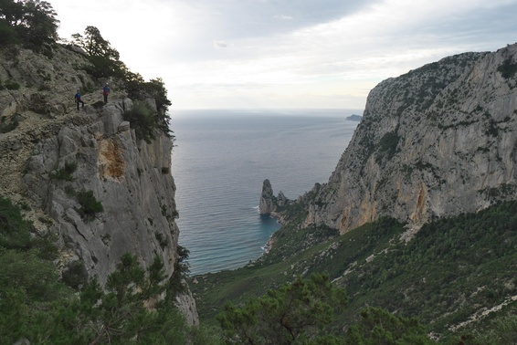 [20121104_084341_GirardiliMediterraneo.jpg]
Scenic approach to the Punta Girardili.