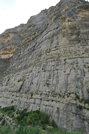 [20130508_135330_Terradets.jpg]
View of the route at the Terradets: we climbed the 1st pitch too close to the only visible dihedral.