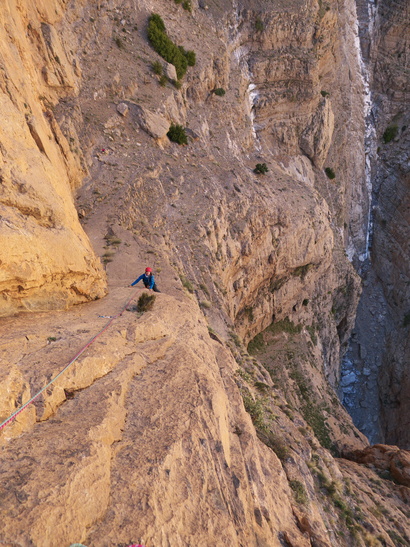 [20120504_100818_ABoireOuJeTueLeChien.jpg]
The access ramp to 'Le chien'.