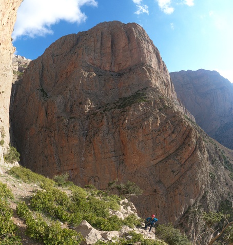 A recent vertical panorama from the page Taghia. Click to see the page.