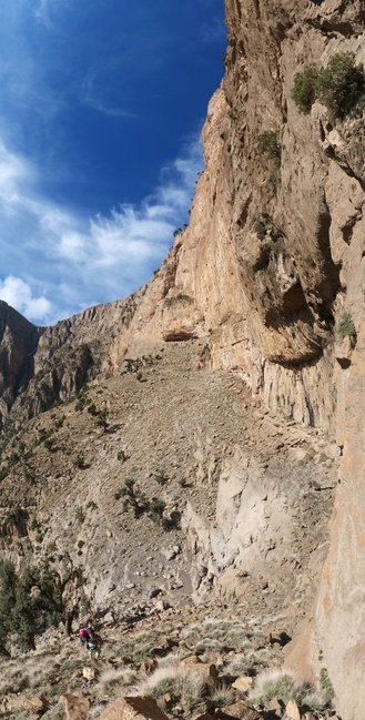 A recent vertical panorama from the page Taghia. Click to see the page.