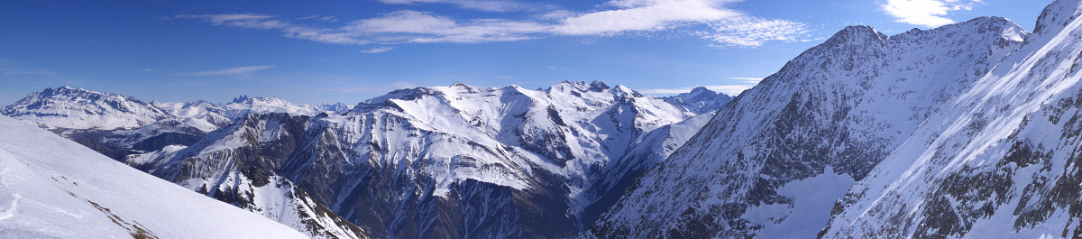 [20080222_113234_RenaudRochailArmetPano_.jpg]
The Grand Armet (right) and the Chantelouve tour seen from the Combe Oursiere pass.