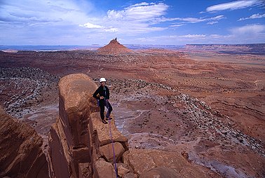 [SixShooters.jpg]
The north Six-Shooter as seen from the summit of the South Six-Shooter.