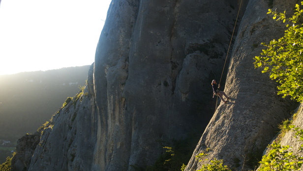 [20100908_192703_LansPillar.jpg]
Rappelling off the pillar.