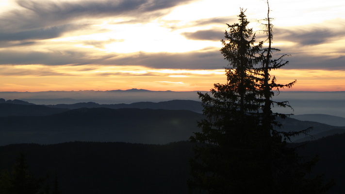 [20110921_191845_RandoVercors.jpg]
Sunset while at a bivouac near the Pas de Balme.