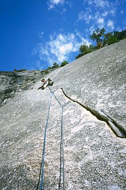 [SerenityFootTraverse.jpg]
Precarious foot traverse on Sons of Yesterday (5.10).