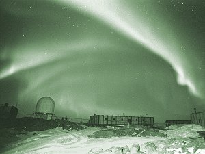 Aurora Australis above Dumont d'Urville