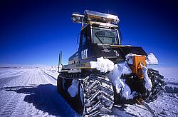 ArrivalChallenger - Arrival of a Challenger vehicle modified for polar conditions.