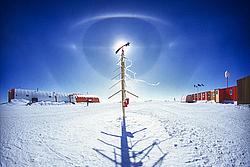 SundogXmasTreeFEW - Sundogs and Lowitz arcs behind the Dome C 'Xmas tree'.
[ Click to go to the page where that image comes from ]