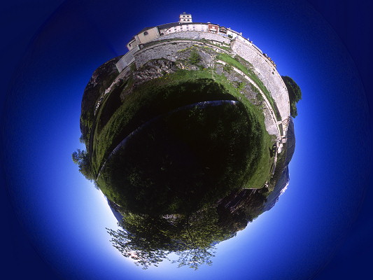 [BrianconFortressPano-BEW.jpg]
Fortress on 'Planet Briançon'