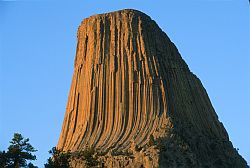 [DevilTowerSouthFace.jpg]
South face of Devil's Tower